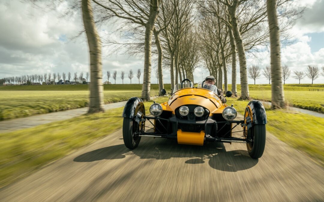 Morgan Super 3, laagvliegend de jet age in!