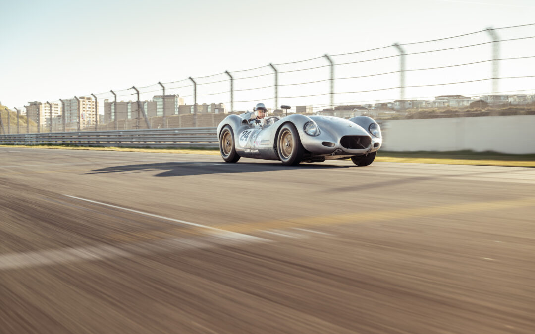 Stuurkolom | Van een trapauto naar een Lister Jaguar